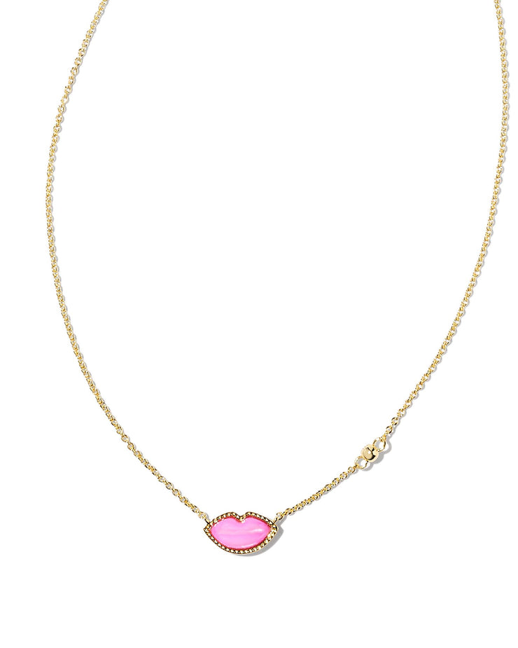 Kendra Scott  Lips Gold Pendant Necklace in Hot Pink Mother of Pearl