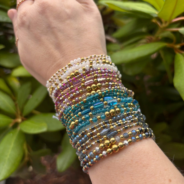 Isla Coastal Crystals Amalfi Stretch Bracelet - Turks Caicos &amp; Gold