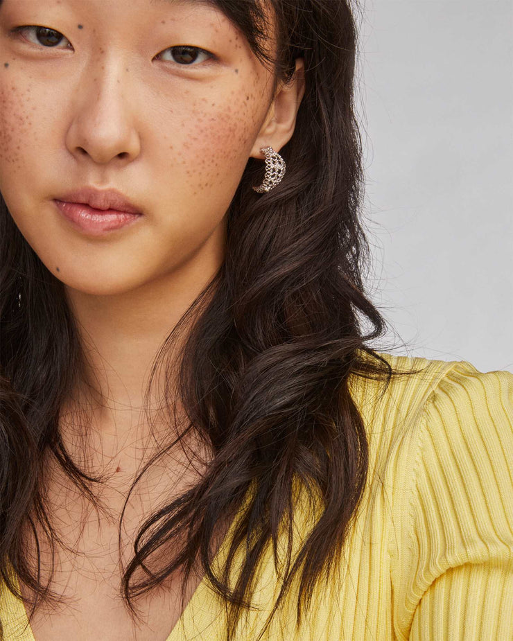 Kendra Scott Krista Lace Huggie Earrings in Silver