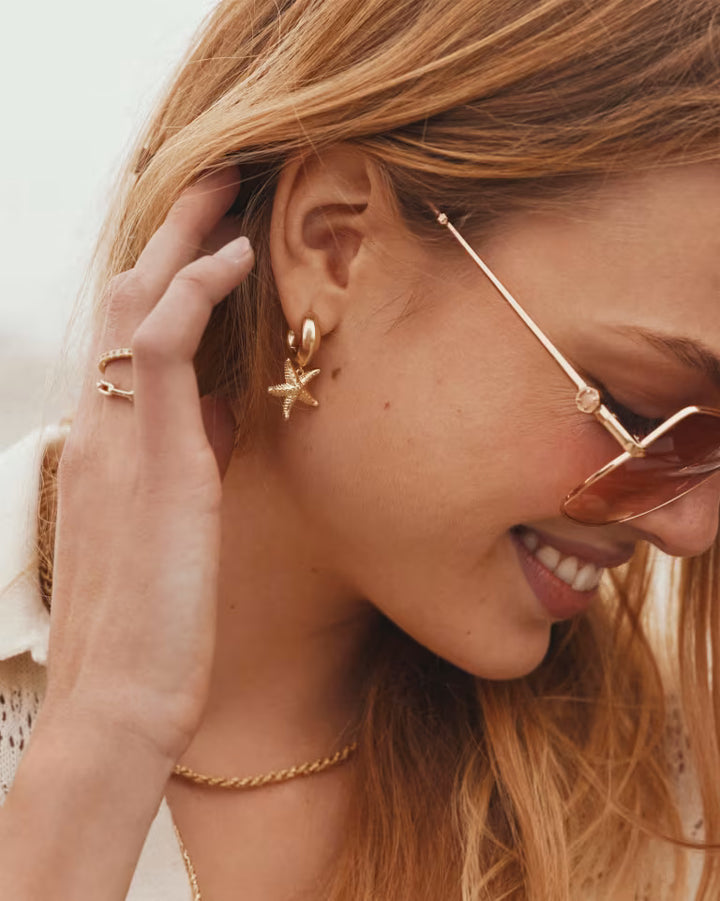 Kendra Scott Parker Starfish Gold Huggie Earrings