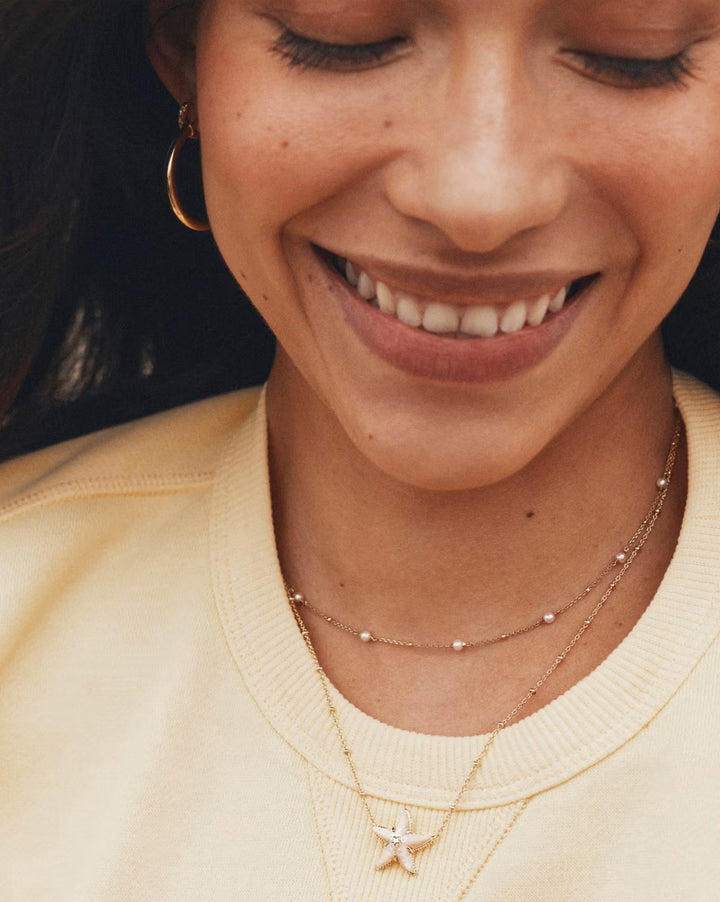Kendra Scott Parker Starfish Gold Pendant Necklace in Natural Mother of Pearl