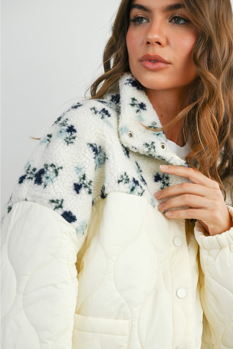 Juniper Floral Sherpa Fleece Quilted Jacket Juniper Floral Sherpa Quilted Jacket | Ivory White Tops