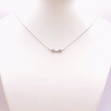 Shimmering Leaf Necklace